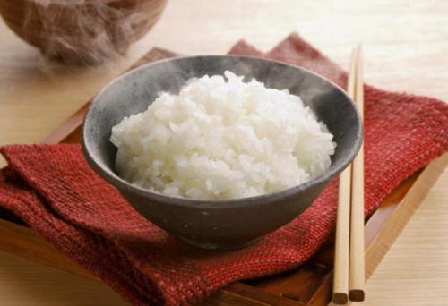 智能碾米機(jī)現(xiàn)碾米煮的米飯